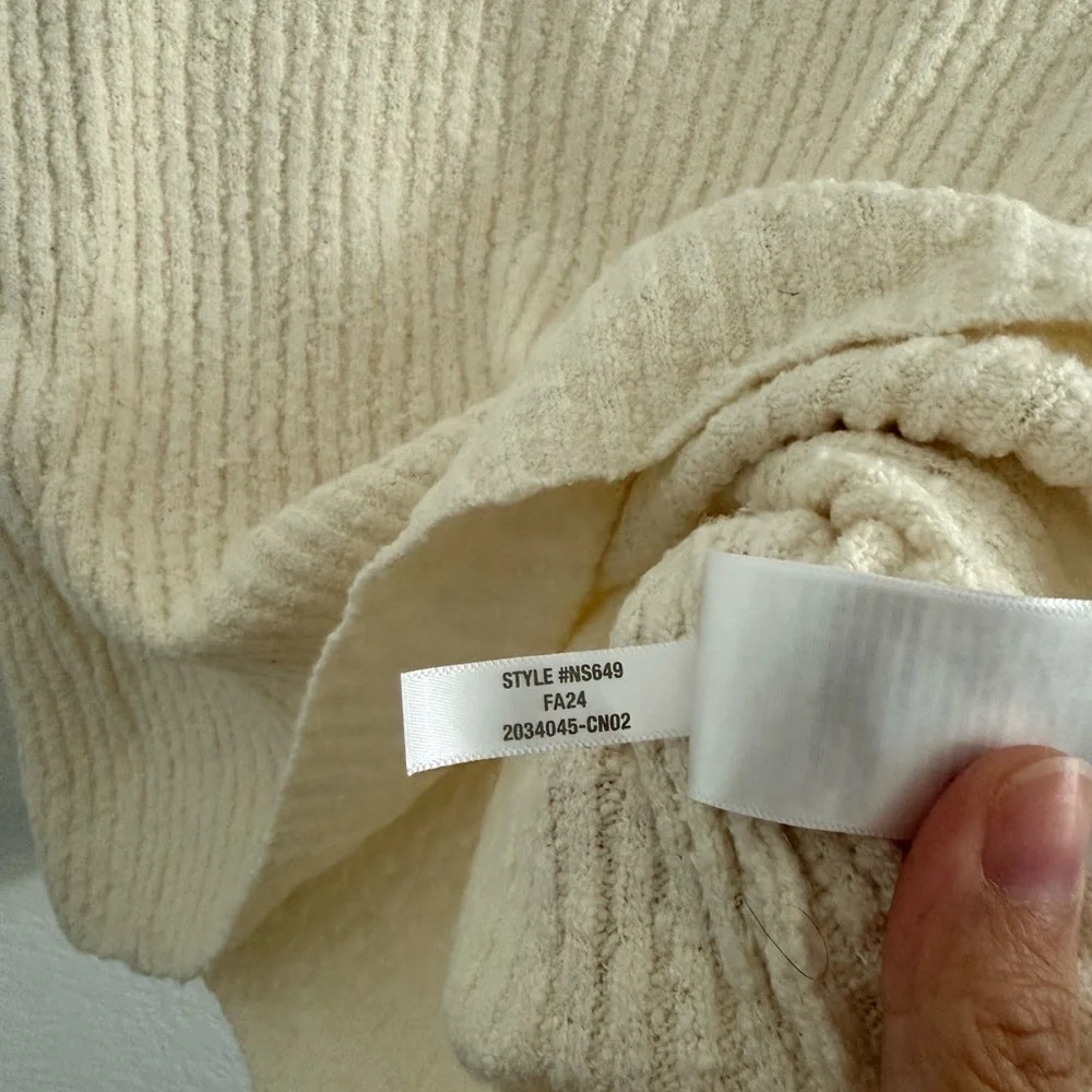 Madewell // NWOT Bouclé-Knit Crewneck Sweater Tee - Picture 10 of 10